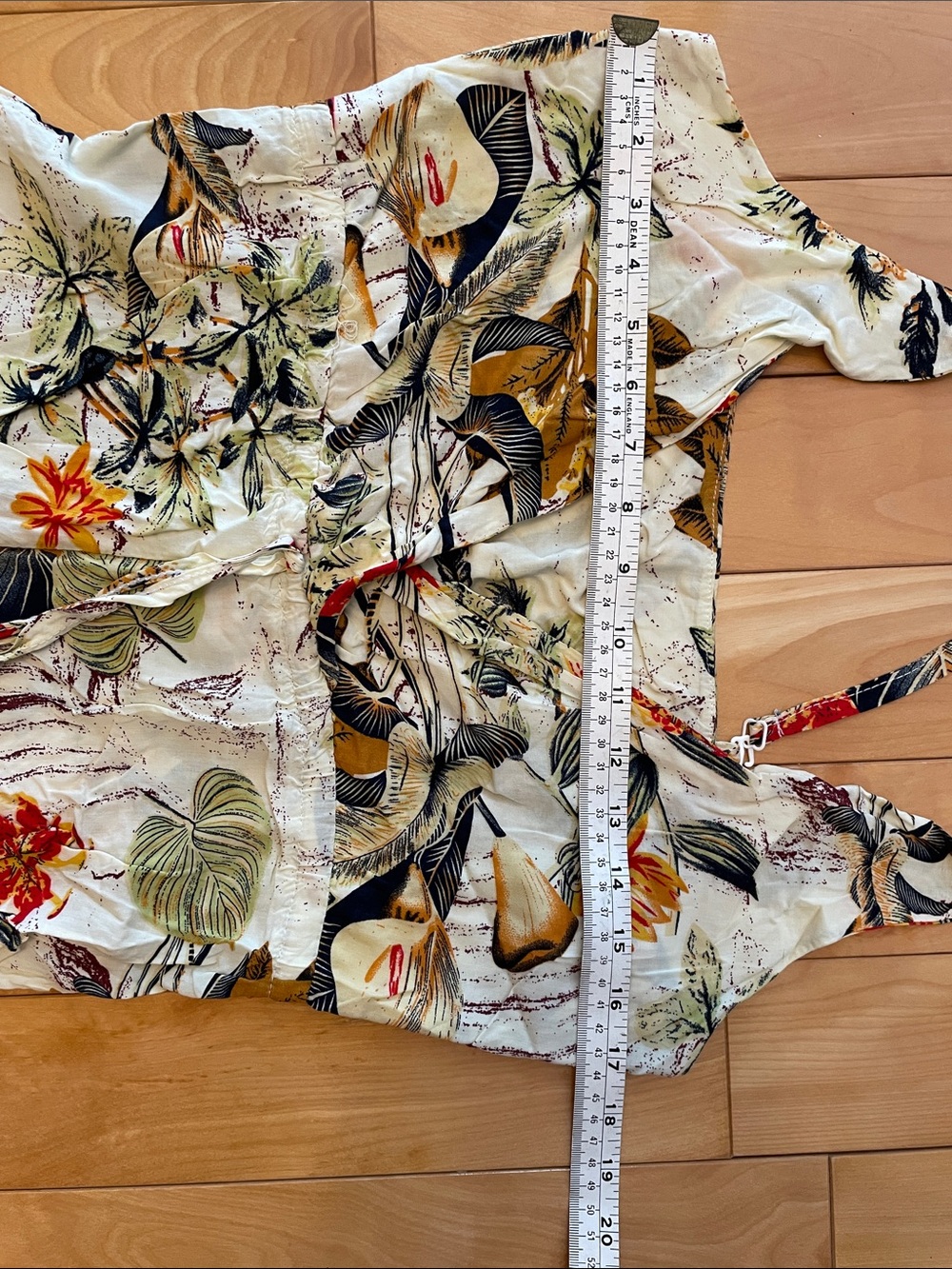 M. Alluring. V-Neck Jumpsuit — Cream Tropical Print. NWOT - Picture 3 of 7